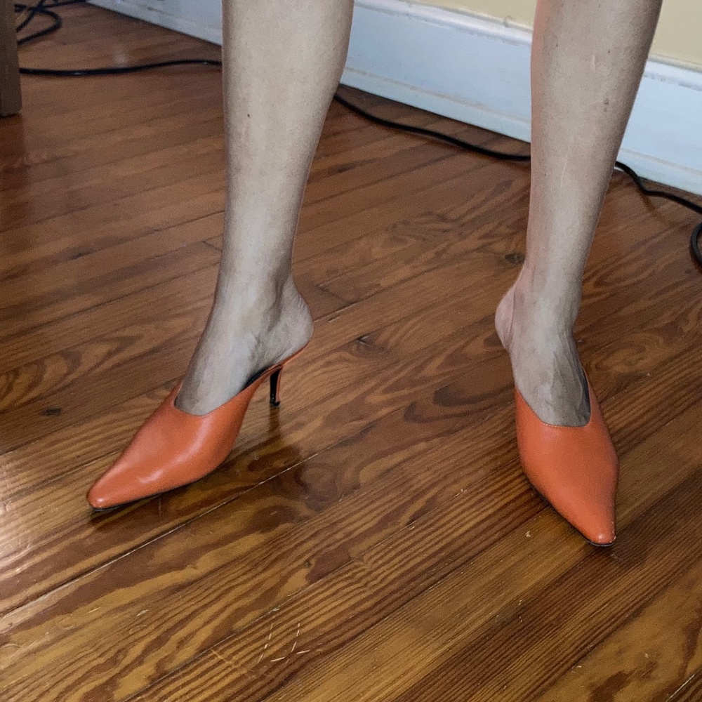 DORATEYMUR Orange Mules